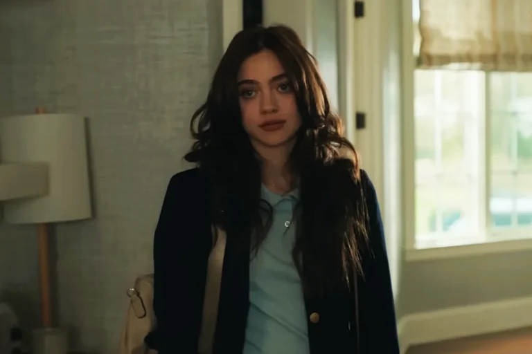 Isabel Gravitt as Tori in Your Friends and Neighbors - Apple TV+
