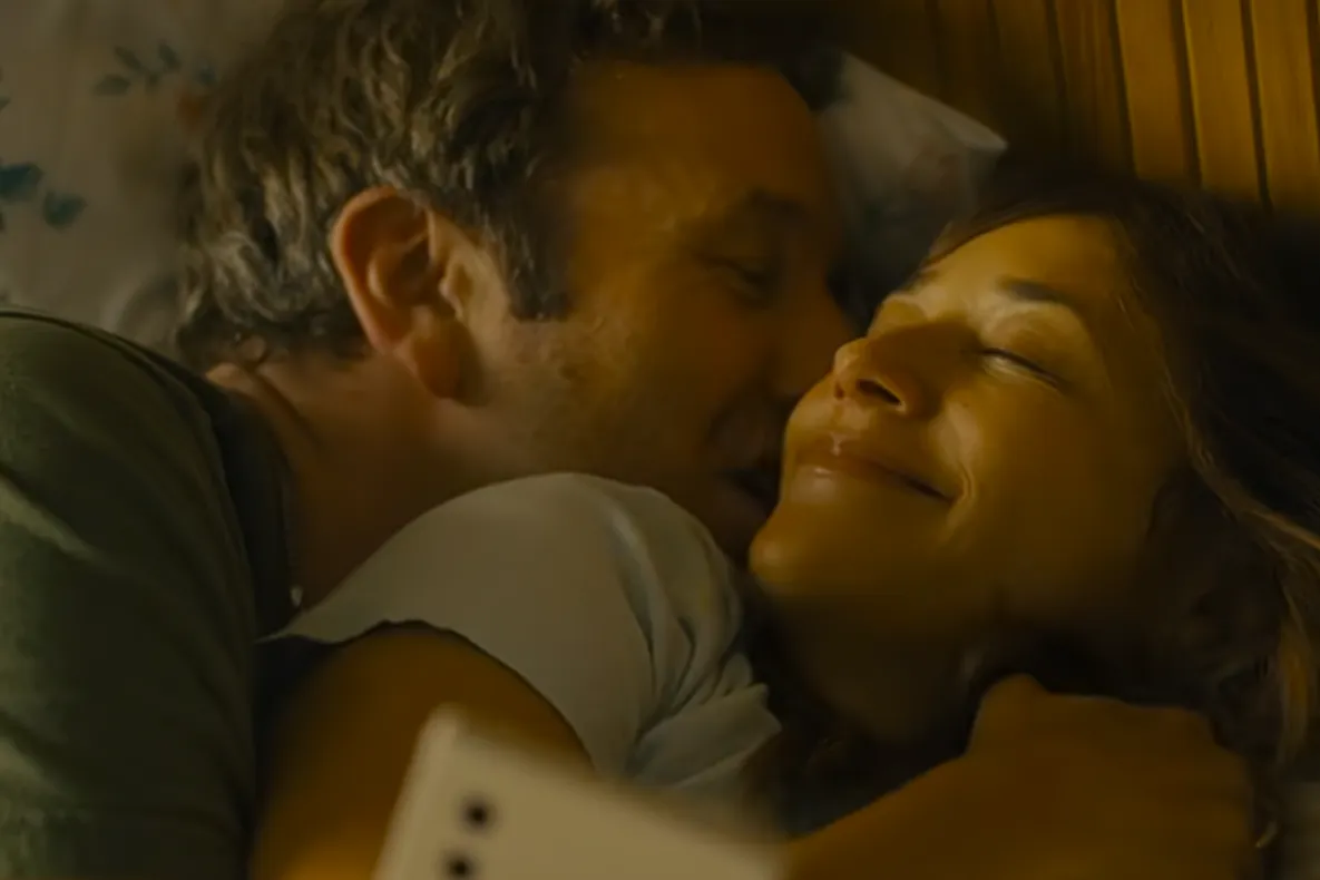 Amanda and Mike in Common People Black Mirror Season 7