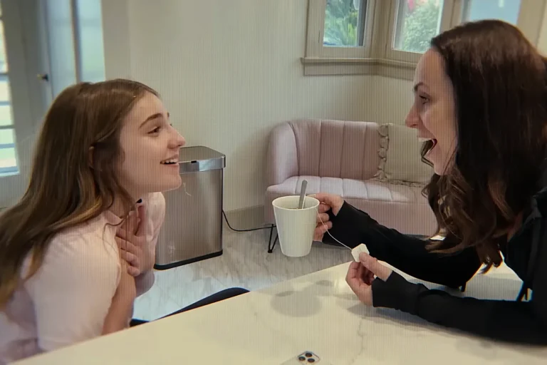 Tiffany Smith and Piper Rockelle in Bad Influence_ The Dark Side of Kidfluencing _ Official Trailer _ Netflix