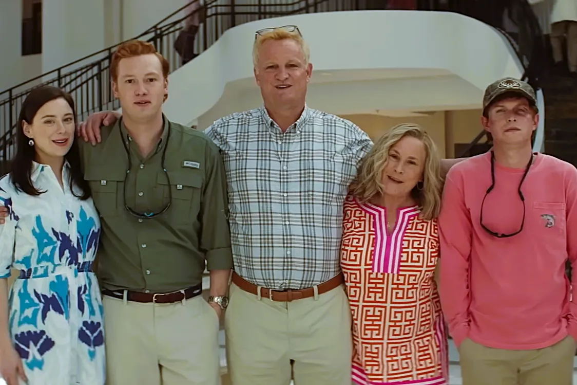 The Real Reason Why Alex Murdaugh Kill His Wife and Son 1 Murdaugh_ Death in the Family _ Official Trailer _ Hulu